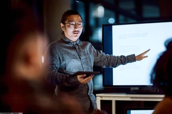高校体育教师培训的最新发展趋势